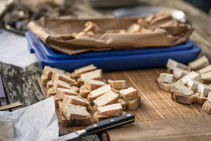 Bruny Island Food, Sightseeing, Guided Lighthouse Tour & Lunch