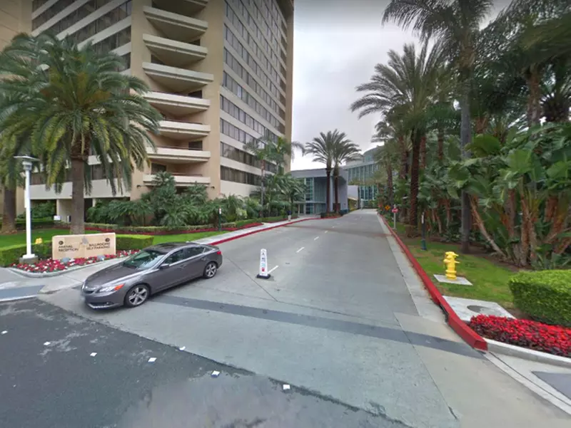 Parking at Anaheim Marriott Garage - Valet-Assist