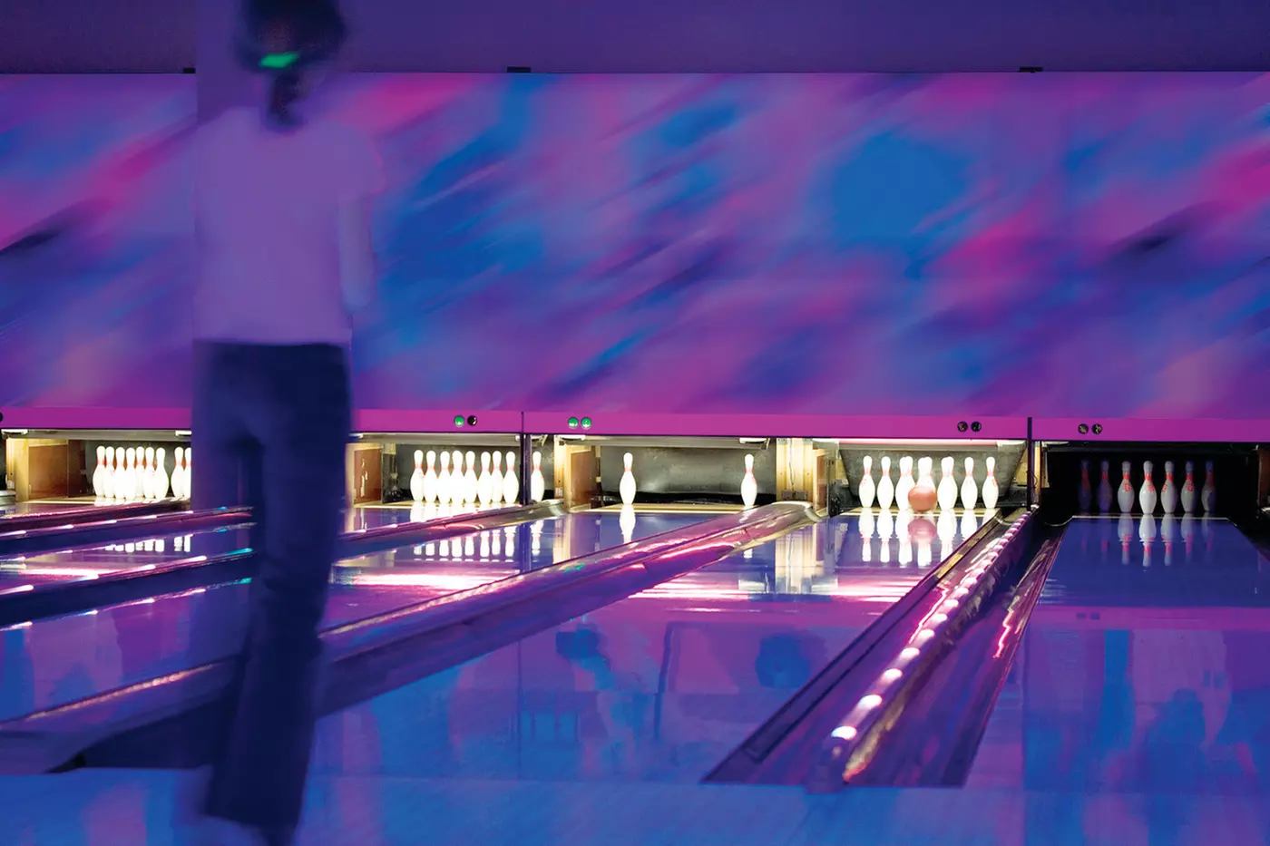 $40 For 4 People For 3 Games Each, Shoe Rental, 1 Large Pizza & 1 Pitcher of Soda (Reg. $80) - Primary Image