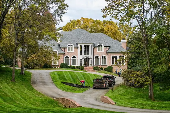 Nashville "Homes Of The Stars" Narrated Bus Tour with 30+ Celebrity...