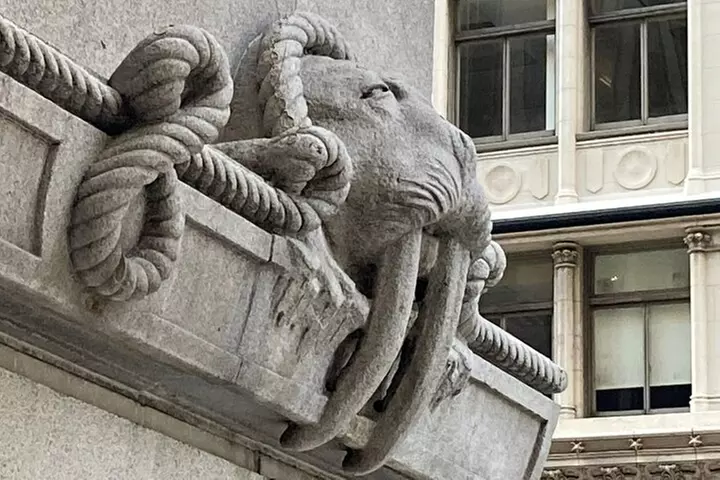 Unfolding the Financial District: A San Francisco Chronicle Self-Gu...