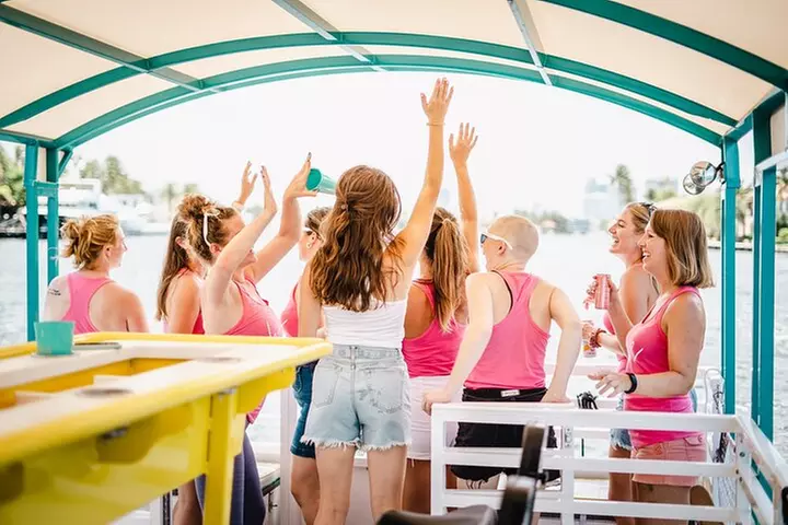 Sandbar Splash and Yacht Tour in Fort Lauderdale
