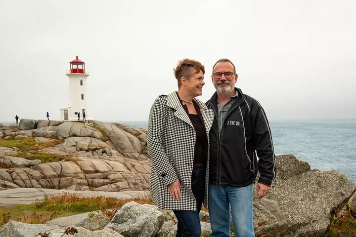 Best of Halifax Small Group Tour with Peggy's Cove and Citadel - Primary Image