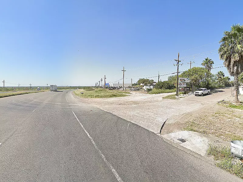 Parking at Laredo TX Lot