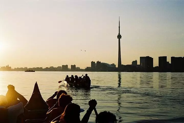 Sunset Canoe Tour of the Toronto Islands - Primary Image
