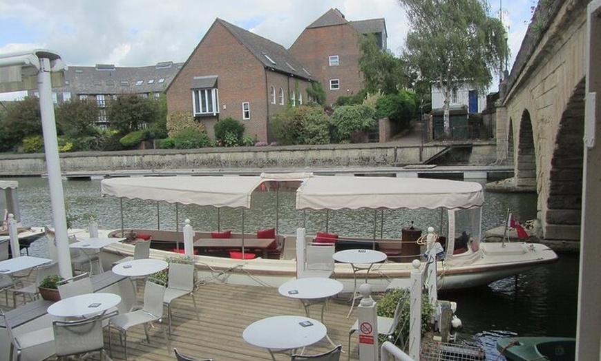 Image 7: Oxford Sightseeing Picnic River Cruise