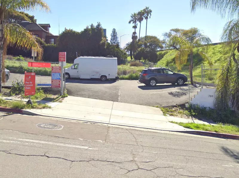 Parking at 755 W. Laurel St. Lot - P1082