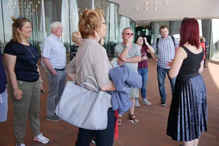 Elphi Plaza Führung - Second Medium