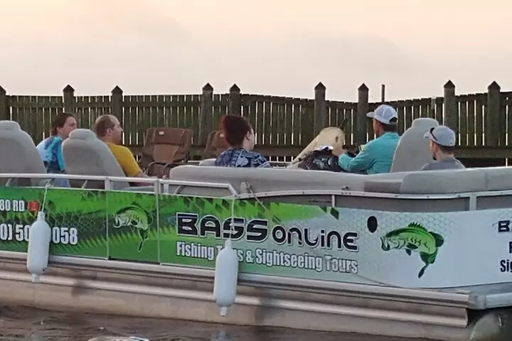 Private Pontoon Fishing Charter on Lake Tohopekaliga in FL