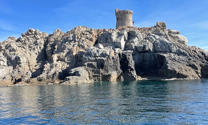 Image 9: From Sagone/Cargèse: Calanques de Piana grotte marine Snorkeling