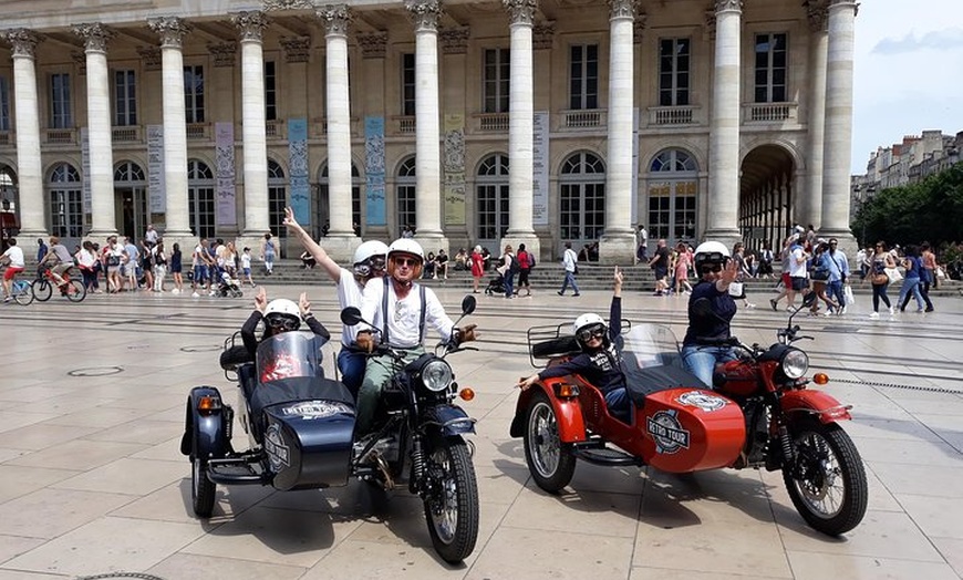 Image 2: Visite privée de Bordeaux en side-car