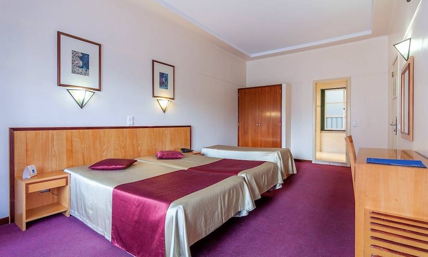 Image 10: ✈ PORTUGALIA | Lizbona - Residencial Horizonte 3* - City break