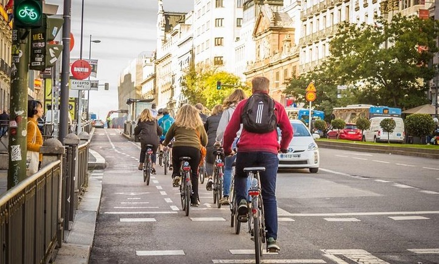 Image 7: Tour en bicicleta por lo más destacado de Madrid