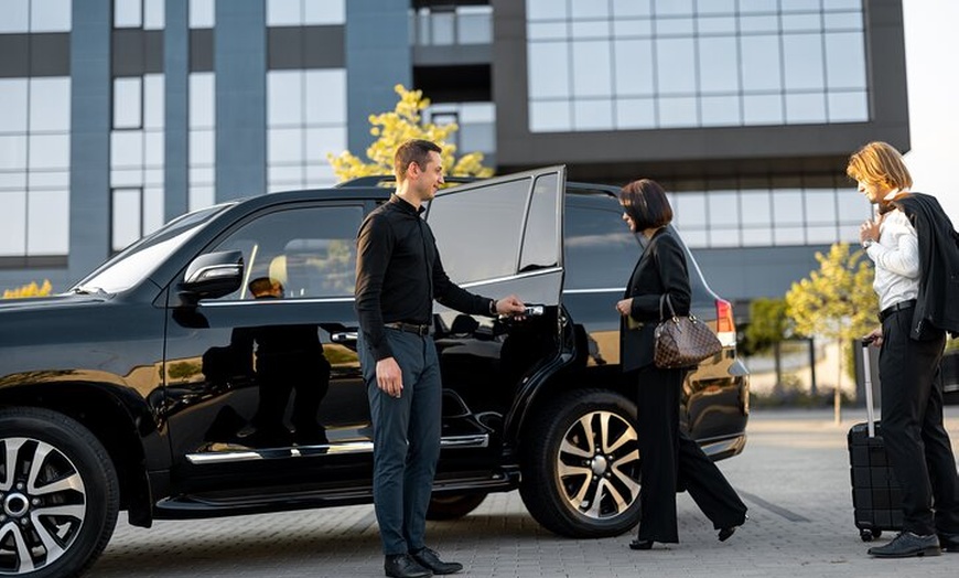 Image 11: Private Taxi Transfer from London to Stansted Airport