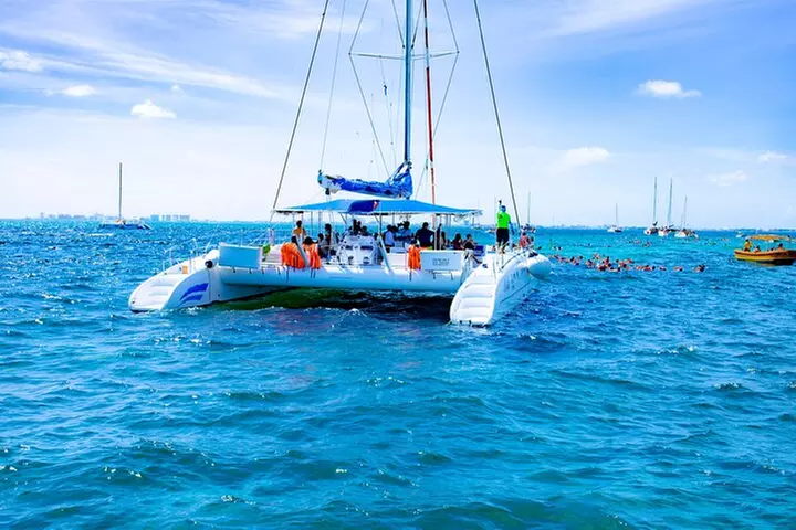 Isla Mujeres Tour on Catamaran with Snorkel, Open Bar, Buffet & Beach club - Primary Image