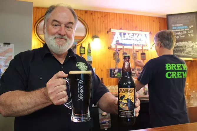 Juneau Whale Watching Adventure & Local Beer Tasting - Primary Image