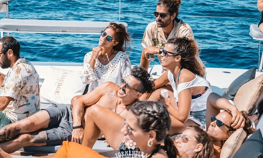 Image 6: Paseo en Catamarán a Vela con Formentera Wonders Todo Incluido