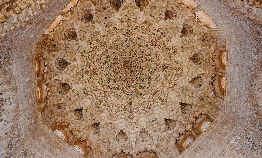 Image 6: Alhambra Palacios Nazaríes y Generalife con Audioguía