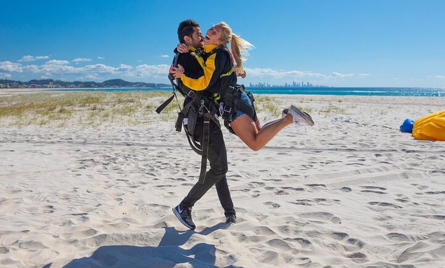 Image 7: Gold Coast Tandem Skydive