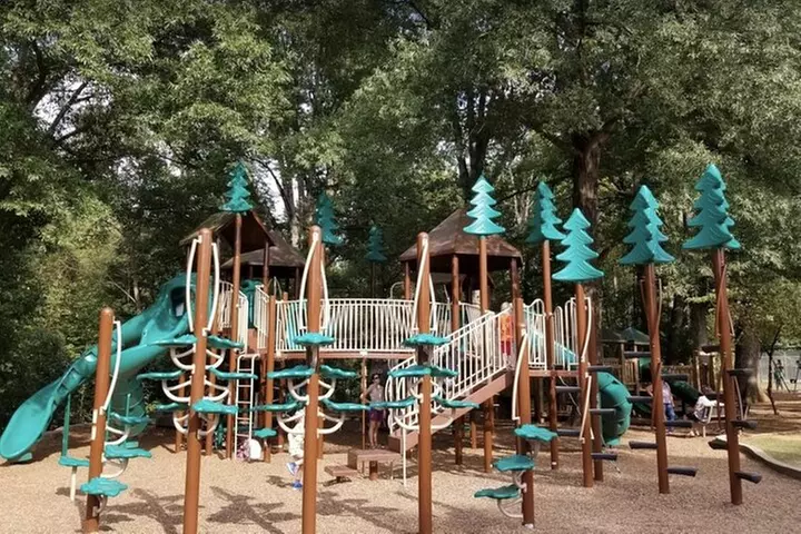 Self-Guided Huntersville Scavenger Hunt: Happy Huntersville