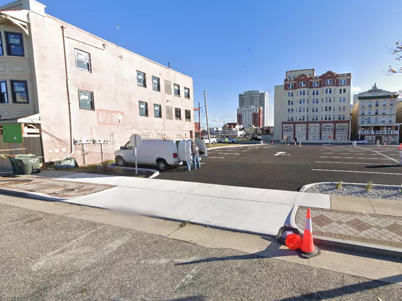 Parking at 171 S. New York Ave. Lot