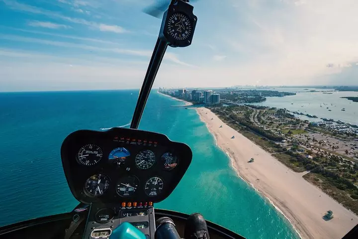 Miami Top-Rated Helicopter Tour: South Beach, Downtown & Islands