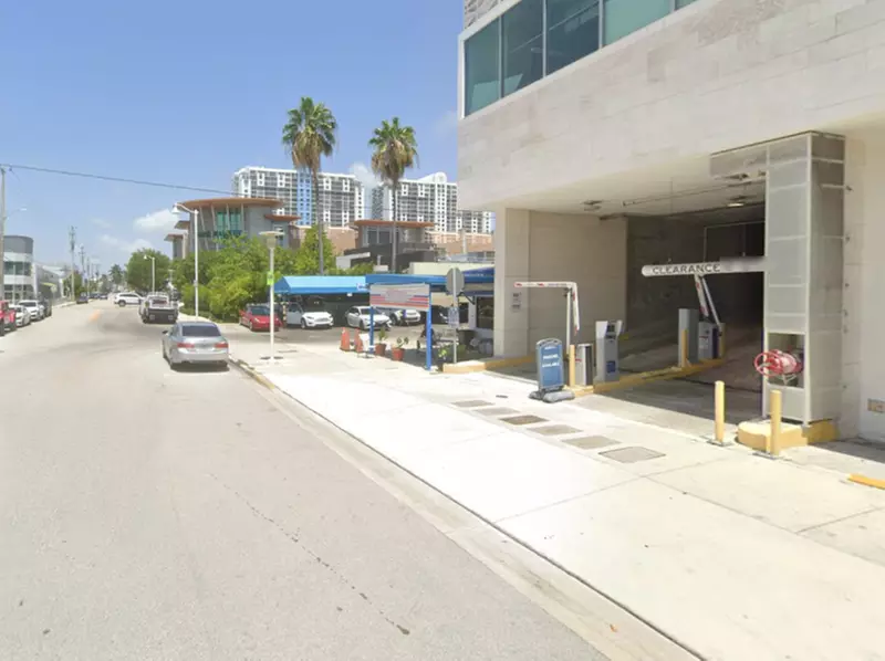 Parking at 1800 Alton Rd. Garage