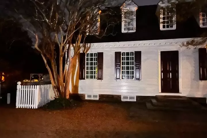 Colonial Williamsburg Ghost Stories and Walking Tour