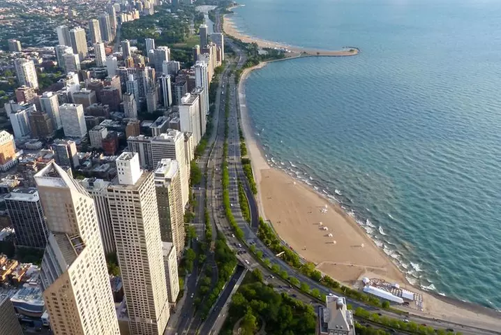Chicago's Gold Coast Hidden History: A Self-Guided Audio Walk - Primary Image
