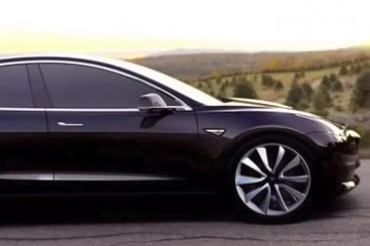 Luxury Private Tesla Transfer from Phoenix Airport to Hotels