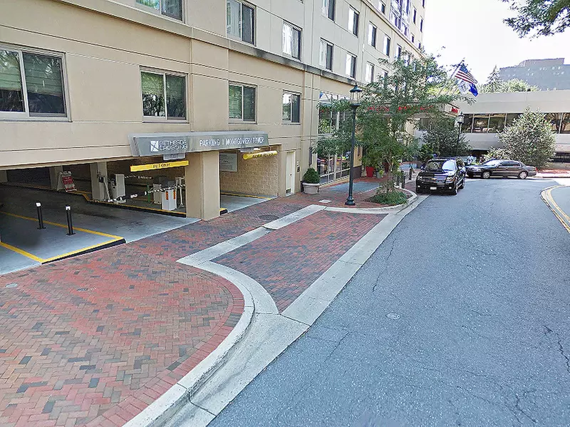 Parking at Bethesda Crossing Garage - Second Medium