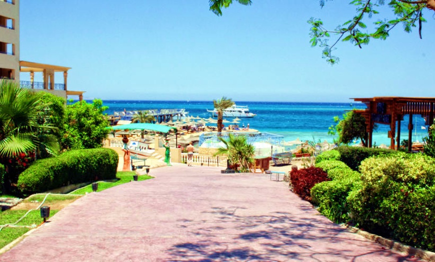 Image 12: ✈ EGYPT | Hurghada - King Tut Aqua Park Beach Resort 4* - All-inclu...