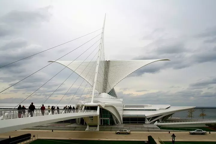 The Grand Walk: A Self-Guided Audio Tour through Milwaukee