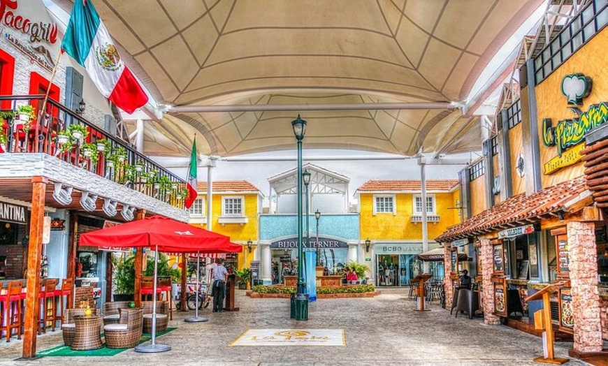 Image 2: Cancun Walking Tour: Explore Top Sights & Hidden Gems