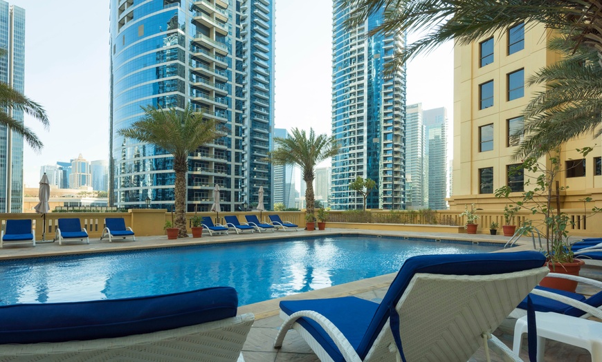 Image 2: ✈ EMIRATS ARABES UNIS | Dubaï - Suha JBR Hotel Apartments 4* - Pisc...