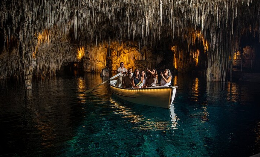 Image 18: Medio Día a las Cuevas del Drach con Paseo en Barco y Concierto.