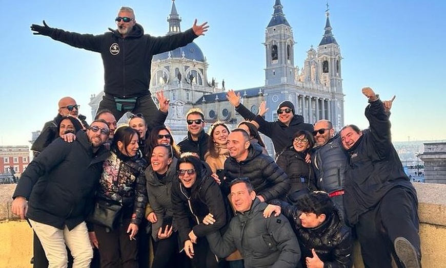 Image 5: Descubre Madrid en Tuk Tuk durante 1 hora y media