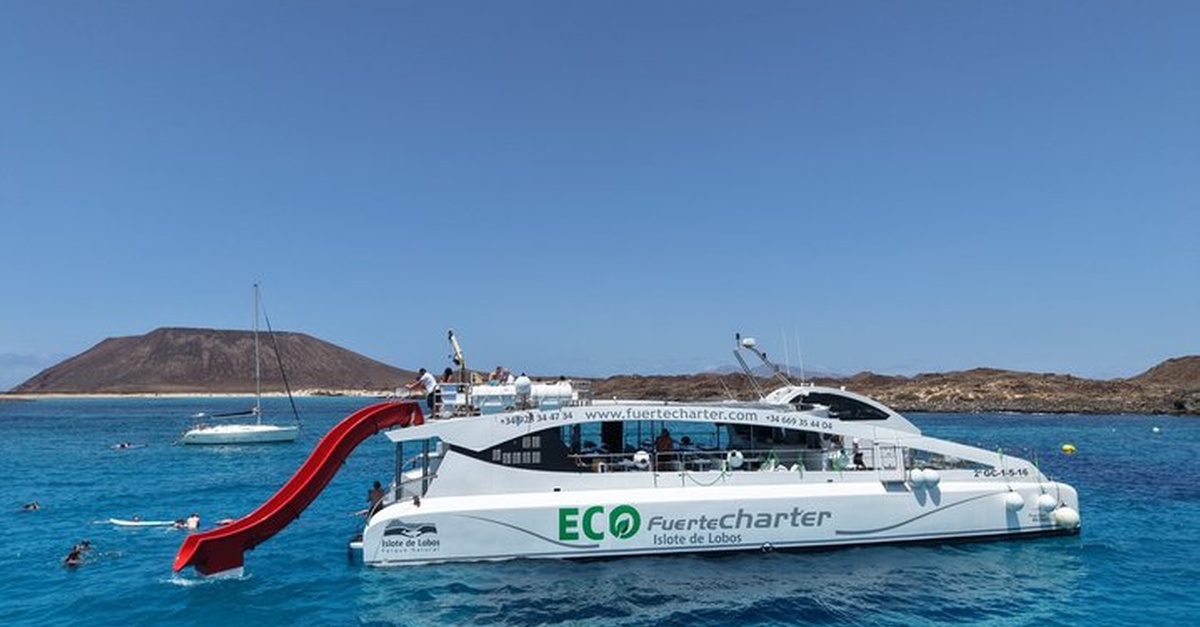 Ferry ecológico en mini crucero a la isla de Lobos desde Las Palmas