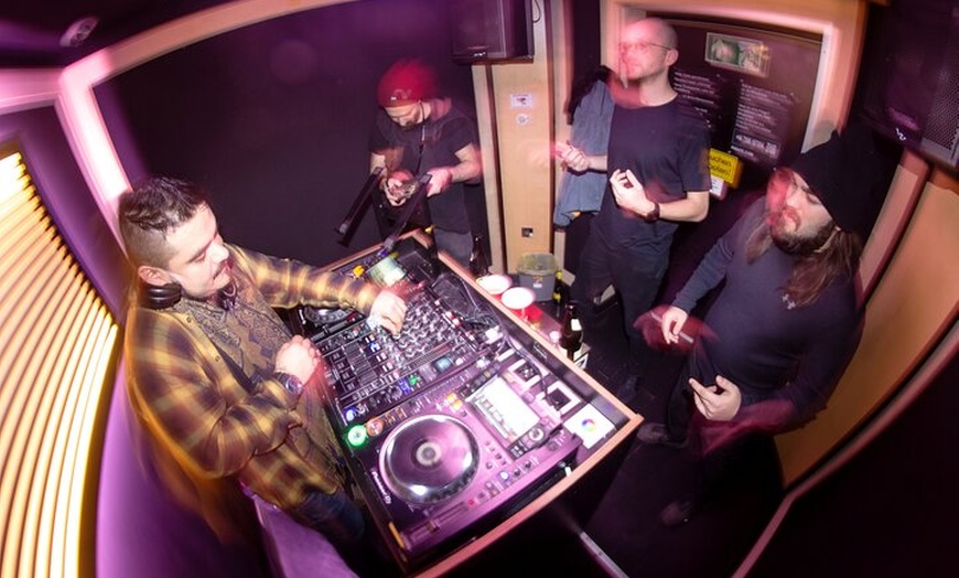 Image 3: Premium Berlin Underground Party Tour