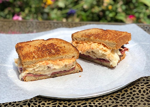 5% Cash Back at Toasted OAT Cafe