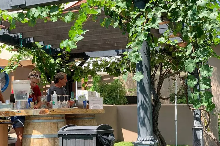 Arizona Winery All-Inclusive Tour with Lunch & Tastings