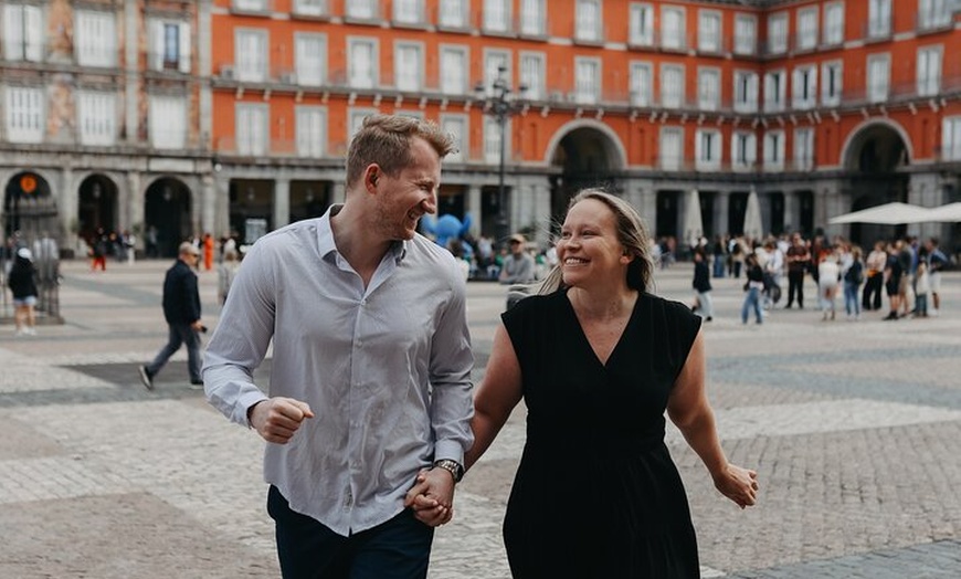 Image 31: Sesión de fotos en pareja & tour fotográfico, Madrid