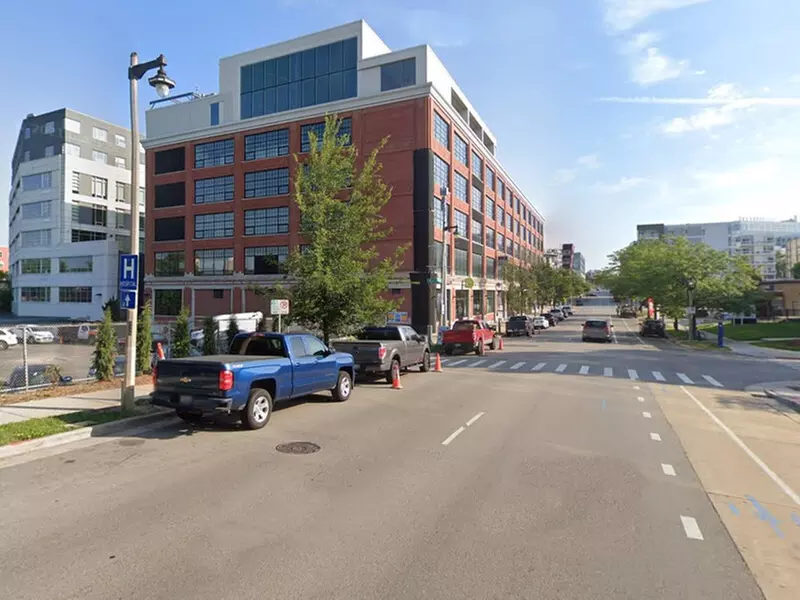 Parking at Kenilworth Lot - Primary Image