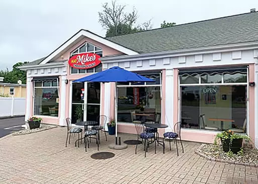 5% Cash Back at Mad Mike's Cheesesteaks & Salads