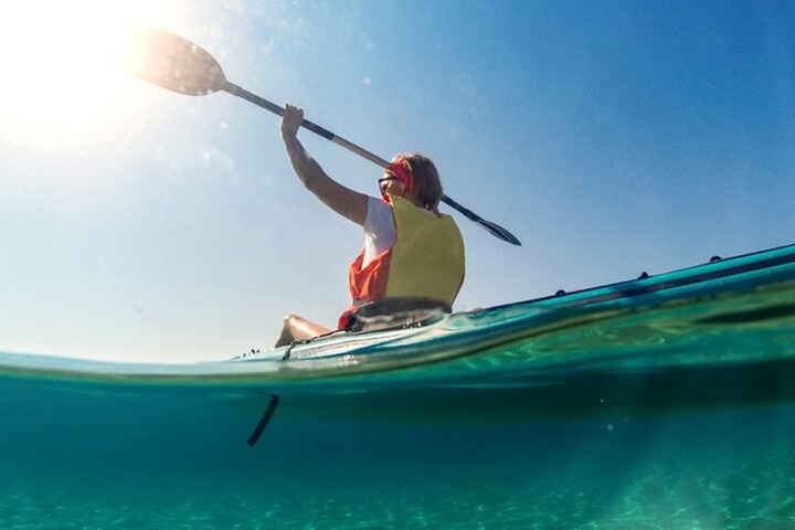 2.5-Hour Guided Group Kayak Tour on Big Hickory Pass