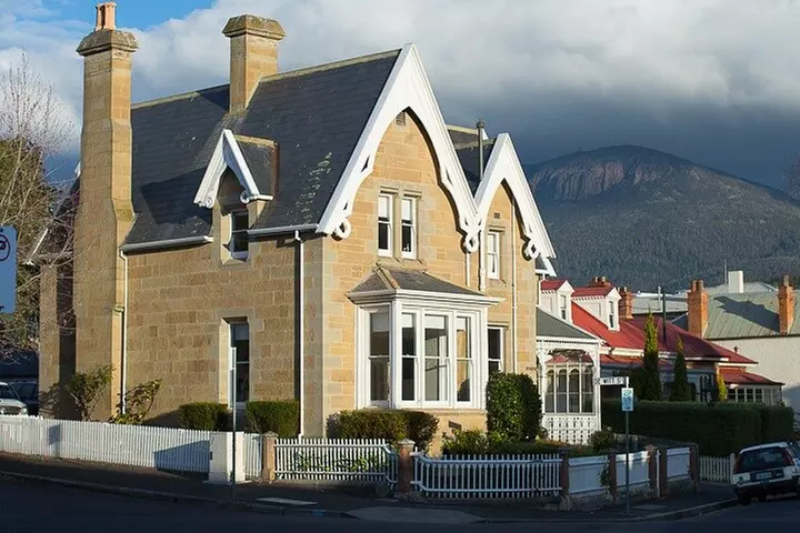 Hobart City Sightseeing Tour including MONA Admission