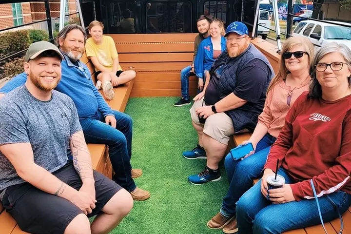Austin Murals & Mimosas Roofless Party Bus Tour