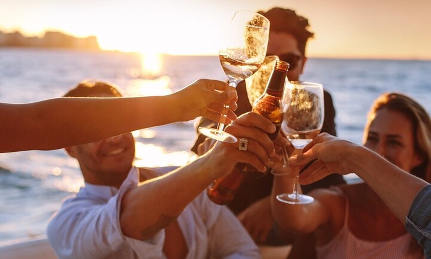 Image 6: Apéro et Coucher de Soleil Croisière Inoubliable au Fil de l'Eau