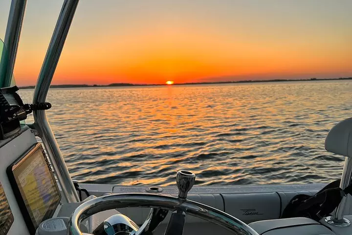 Sunrise or Sunset Private Tour by Boat - Primary Image