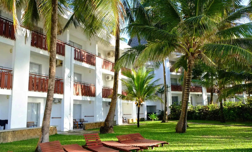 Image 7: ✈ KENYA | Mombasa - Voyager Beach Resort 4* - Tout inclus